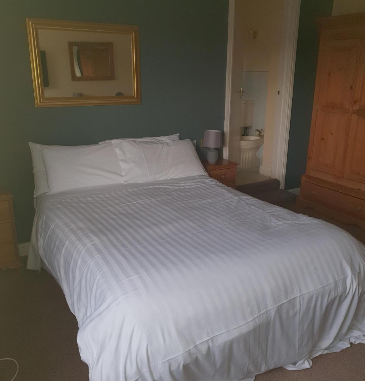 Queensberry Arms Hotel Annan Exteriör bild